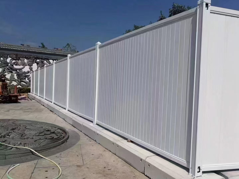 深圳寶安工地500㎡PVC圍擋當(dāng)天送達(dá)，旭東圍擋批發(fā)讓采購(gòu)更省心！